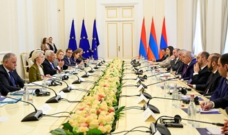 Blumen aus Eriwan: EU kündigt Finanzhilfe und Importerleichterungen für Armenien an