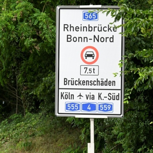 Gesperrte Brücke: Grüne kritisieren Verkehrspolitik der Regierung