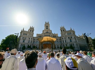 Mehr als 1,2 Millionen Menschen bei Papst-Messe in Madrid 