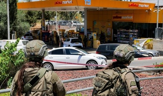 Mindestens ein Toter und fünf Verletzte bei Schusswaffenangriffen in Israel