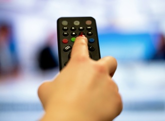 Freie Wahl beim Fernsehen: Karlsruhe prüft Sonderkündigungsrecht für Kabelverträge