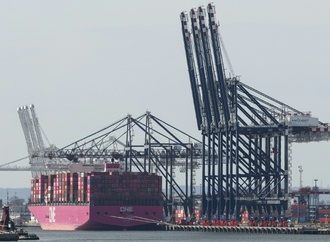 US-Exporte im April etwas stärker als Importe