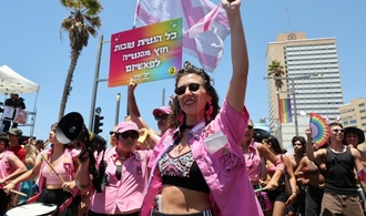 Erste Pride-Parade in Tel Aviv seit Hamas-Angriff am 7. Oktober 2023