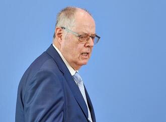Steinbrück kritisiert Blockade bei Infrastrukturgesetz