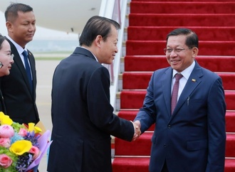 Myanmars Machthaber Min Aung Hlaing zu Gesprächen in Peking