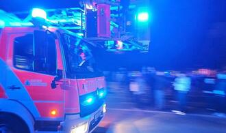 Güterzug fällt in München von Brücke
