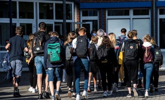 Mehr als 148.000 Kinder wiederholten Schuljahr - mehr Jungen als Mädchen