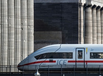 Funkproblem bei der Bahn mit ''Notfallsystem'' gelöst - Zugverkehr läuft wieder an