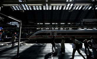 Bahn: Zugverkehr nach bundesweiter Störung ''weitgehend reibungslos'' angelaufen