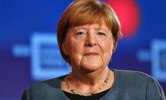 Merkel über ihr Porträt im Kanzleramt: ''Da häng ich dann eben''
