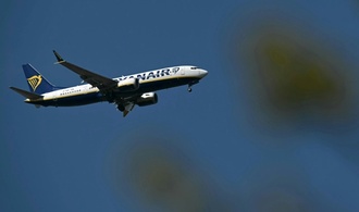 Ryanair streicht Gebühr für Familiensitzplatz - allerdings ''widerwillig''