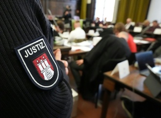 Anschläge auf jüdische Repräsentanten: Prozess gegen mutmaßliche Agenten gestartet