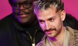 ''Gut genug'' von Blumengarten bleibt an Single-Charts-Spitze