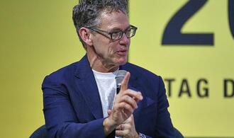 Bayer-CEO Anderson mischt sich in Streit um Leverkusener Nachwuchs-Camp ein