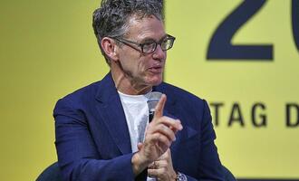 Bayer-CEO Anderson mischt sich in Streit um Leverkusener Nachwuchs-Camp ein