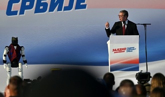 Serbiens Präsident Vucic kündigt vor Anhängern Rücktritt ''in ein paar Wochen'' an