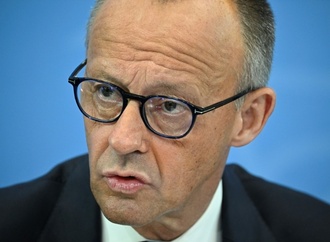 Umfrage: Bundeskanzler Merz zählt weiter zu unbeliebtesten Politikern