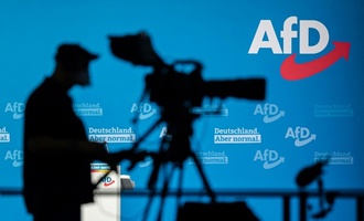 Beginn des AfD-Parteitag in Erfurt - massive Gegenproteste geplant