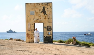 Papst macht in Lampedusa auf Schicksal von Migranten aufmerksam