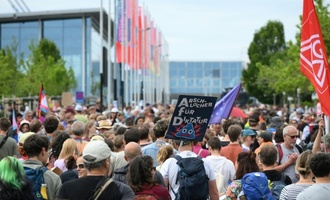 Proteste gegen AfD-Parteitag: Veranstalter gehen von 50.000 Teilnehmern aus