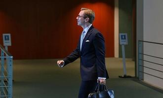 Amthor: Bürokratieabbau spart 16 Milliarden Euro