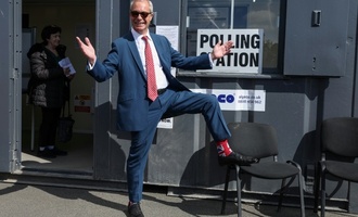 Vorwürfe gegen Reform-UK-Chef: Farage will Abgeordnetenmandat niederlegen und erneut antreten