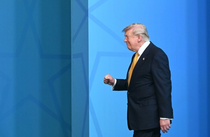 Wegen Streit bei der Nato: Trump will Handelsbeziehungen mit Spanien abbrechen