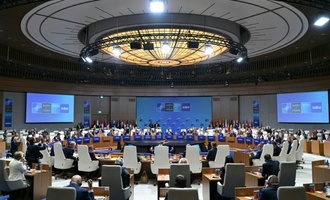 Nato-Staaten bekennen sich auf Gipfel ''unerschütterlich'' zu Artikel 5