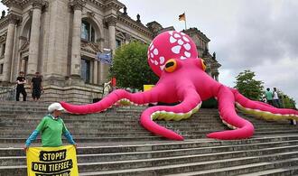 Greenpeace wirft Regierung Doppelrolle bei Tiefseebergbau vor