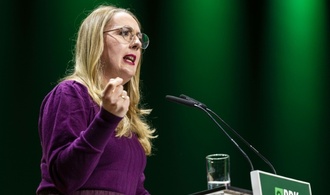 Grüne werfen Merz soziale Kälte und Versagen in Klimakrise vor
