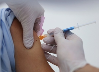 Empfehlung für Basisimpfung gegen Coronavirus fällt weg - Auffrischung ab 75 Jahren