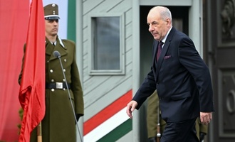 Ungarisches Parlament stimmt über Absetzung von Präsident Sulyok ab