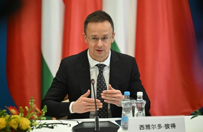 Ungarn: Orbans Ex-Außenminister wechselt zu chinesischem E-Auto-Hersteller BYD