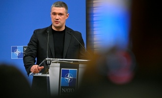 Proteste in der Ukraine gegen Rücktritt von beliebtem Verteidigungsminister Fedorow