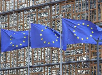 EU-Kommission will der Industrie länger mehr CO2-Ausstoß erlauben