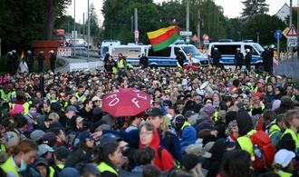 Gewalt gegen Journalisten bei Protesten gegen AfD-Parteitag: Verdächtige identifiziert