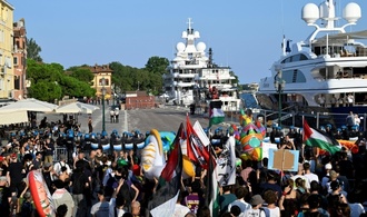 Zusammenstöße in Venedig bei Ankunft von Mega-Jacht von US-Botschafter