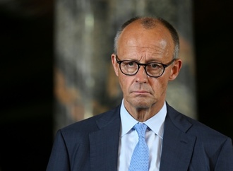 Merz erwägt Kabinettsumbildung nach Spahn-Rücktritt