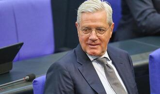 Röttgen warnt deutsche Drohnenforscher vor Hilfe für Russland