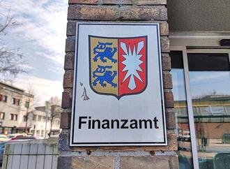 Steuereinnahmen im Juni leicht gesunken