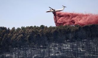 Hunderte Menschen fliehen vor neuem Waldbrand in Südfrankreich