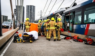 Zwei Straßenbahnen stoßen in Rotterdam zusammen: 15 Verletzte