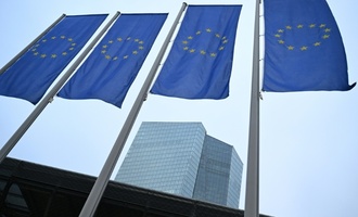 EZB legt Zinspause ein - Anzeichen für mögliche Erhöhung im September