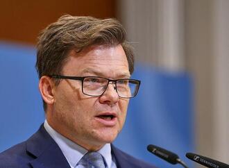 Schneider pocht auf Verlässlichkeit im EU-Emissionshandel