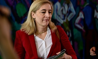 Berichte: Warken soll Kanzleramtschefin werden, Linnemann neuer Gesundheitsminister