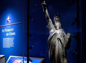 Trump ordnet Warnschilder vor US-Geschichtsmuseum in Washington an