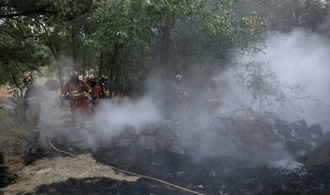 Weiter dichter Rauch durch Großbrand nahe Madrid - Löschbedingungen über Nacht verbessert