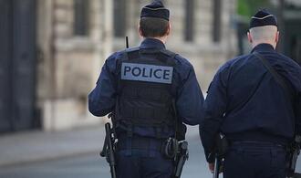 Drei Frauen bei Messerangriff in Paris verletzt