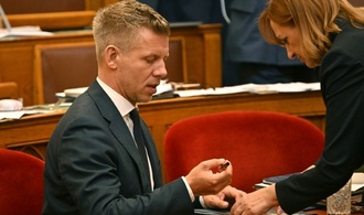 Magyar-Partei wählt erstmals Verfassungsrichter - Amnesty: Verfahren ''wie unter Orban''