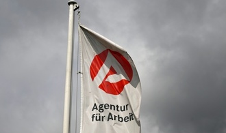 Weniger Stellenabbau: Arbeitsmarkt stabilisiert sich laut Ifo-Institut leicht